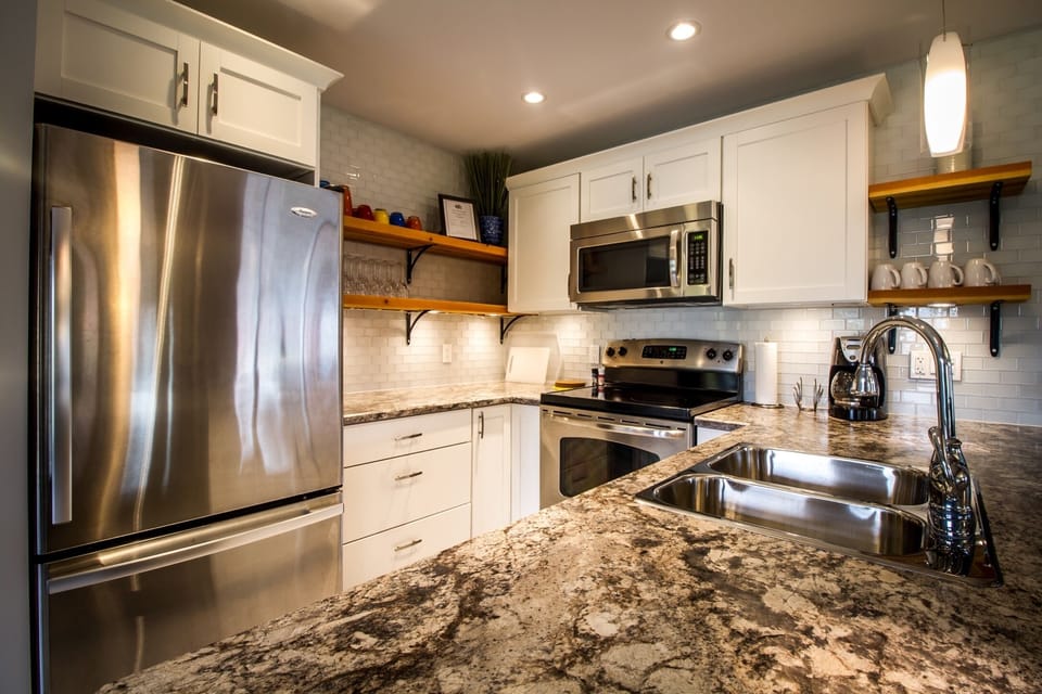 Luxury Villa, 4 Bedrooms, 2 Bathrooms, Mountain View | Private kitchen | Espresso maker, coffee/tea maker, oven, dishwasher