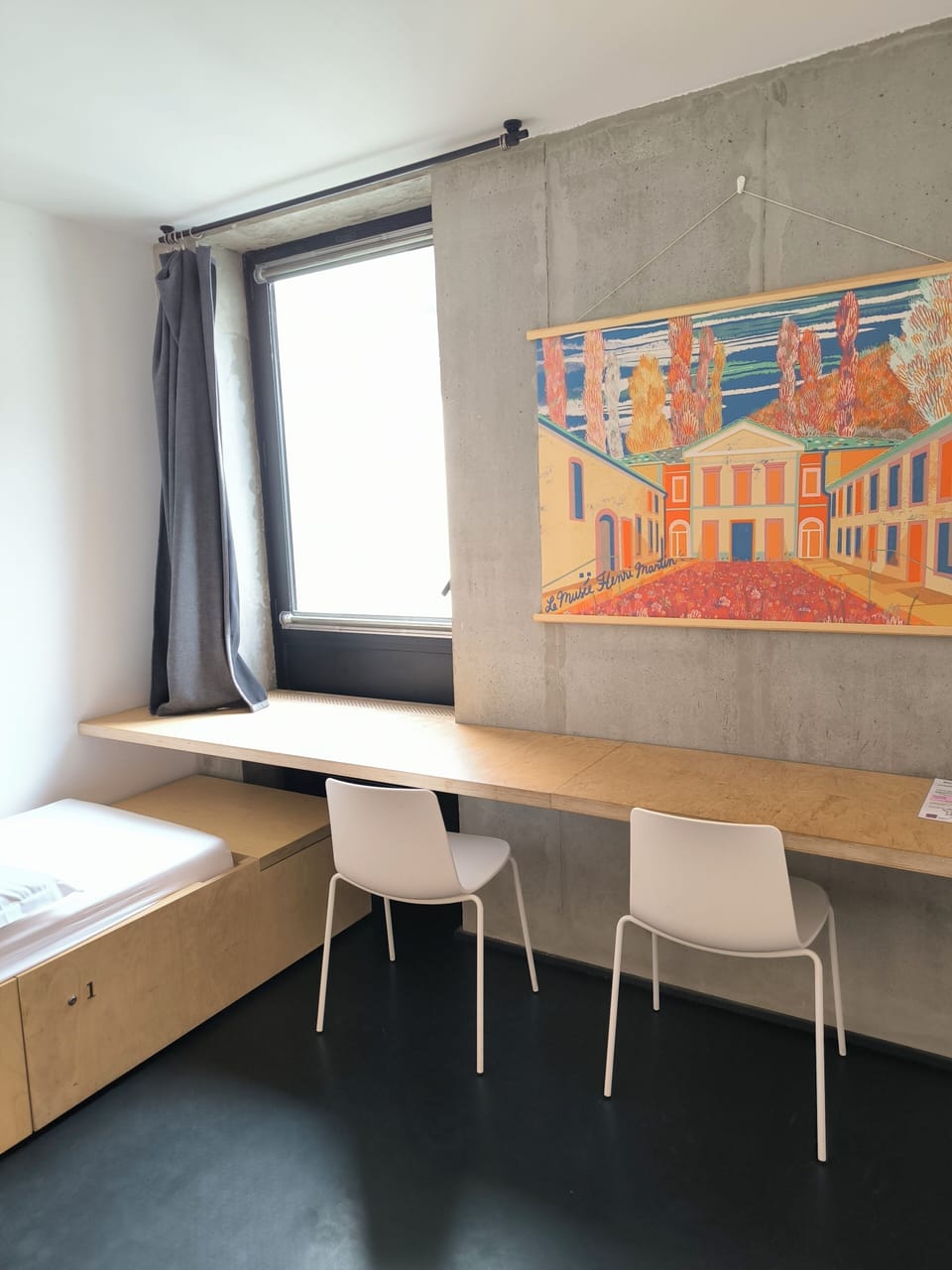 Free WiFi, bed sheets, wheelchair access