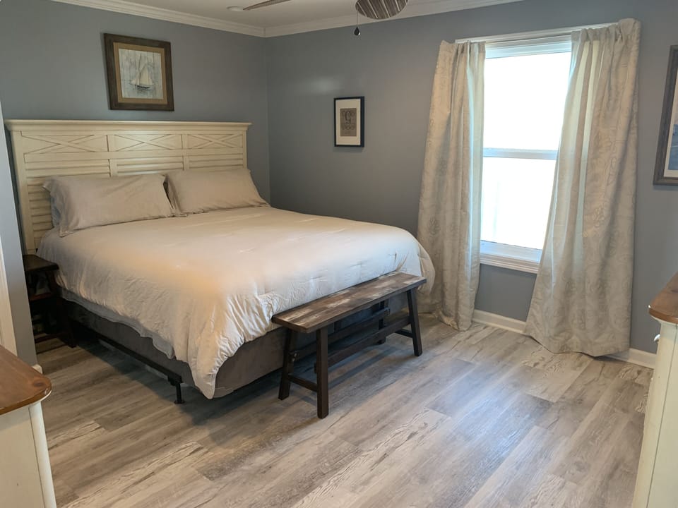 Master bedroom with king bed 