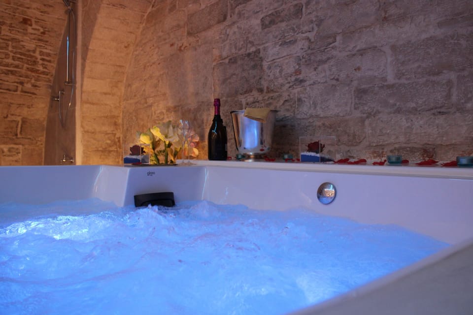 Private spa tub
