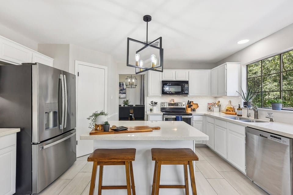 Fully equipped kitchen with service for 12