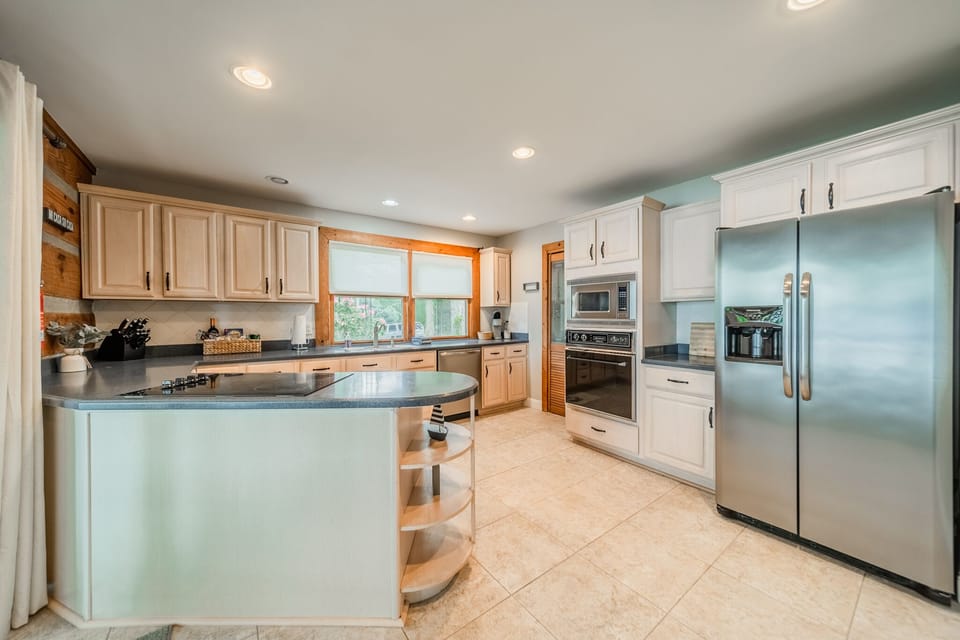 Fully stocked kitchen to prep all your group meals.