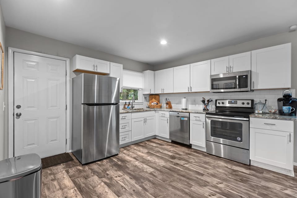 Fully equipped kitchen.