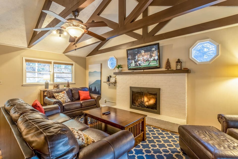 Welcome to Poplar Hill Hideaway!