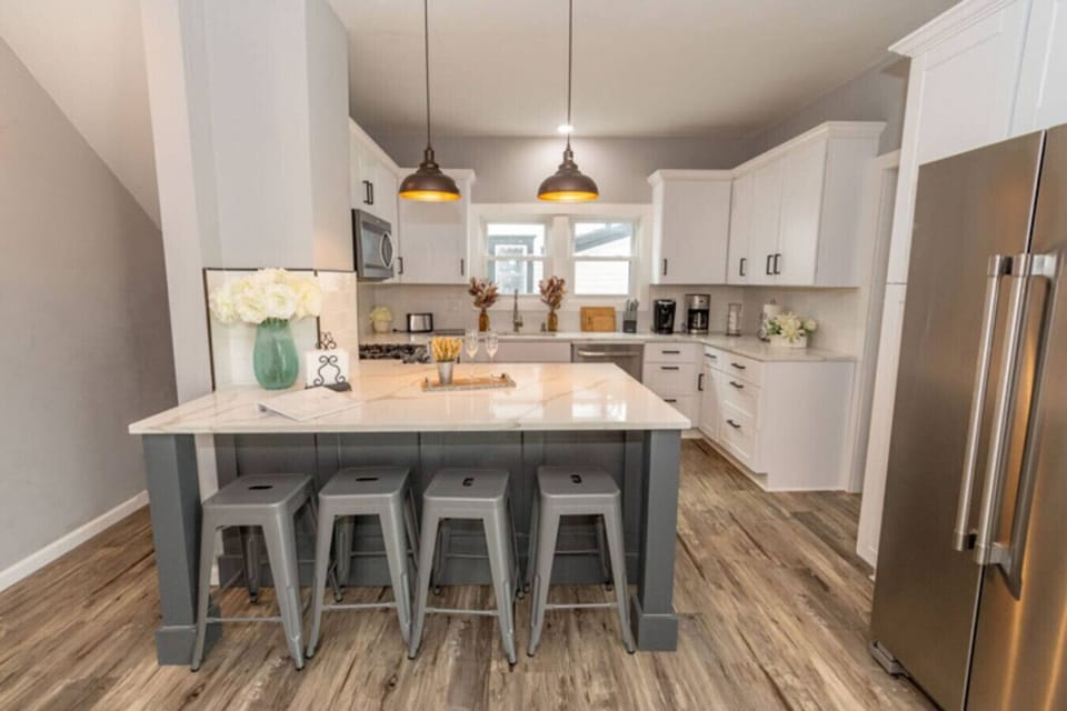 Large kitchen island with 4 bar stools