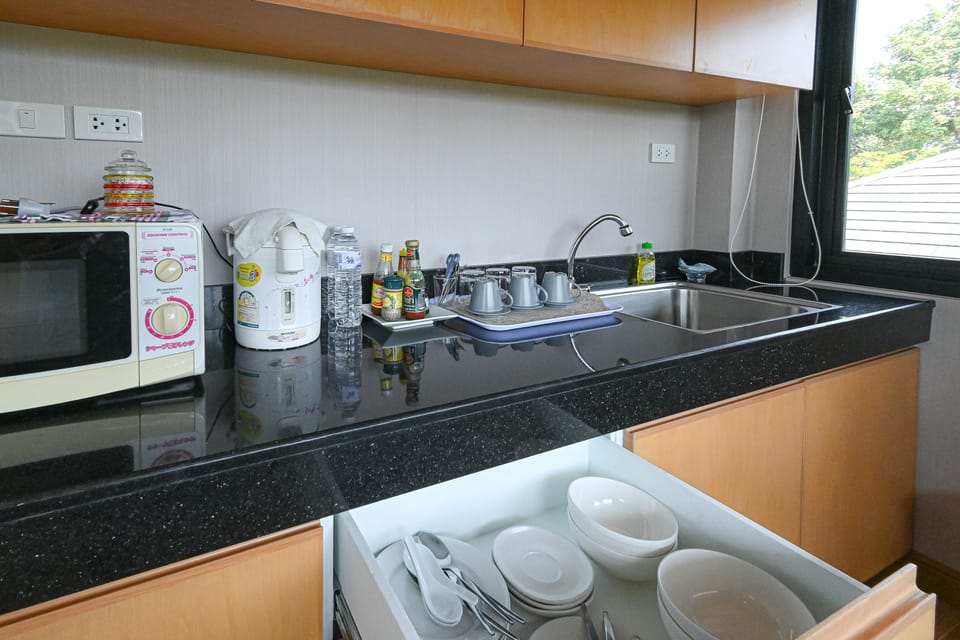 Junior Suite Garden View | Private kitchen