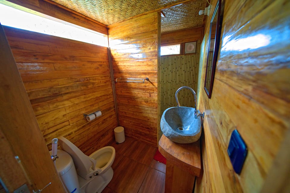 Family Bungalow | Bathroom | Shower, towels
