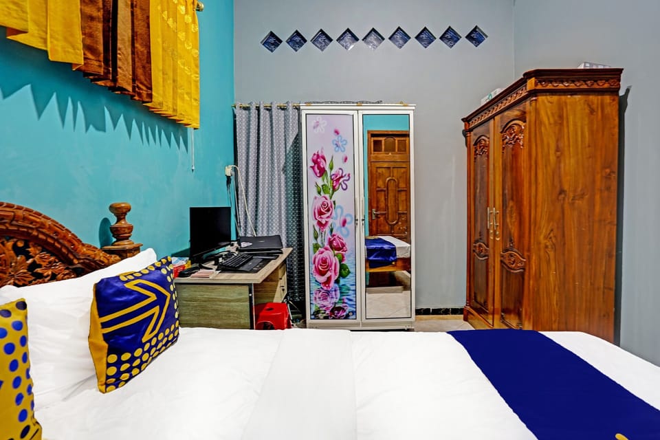 Basic Double Room | Desk, free WiFi, bed sheets