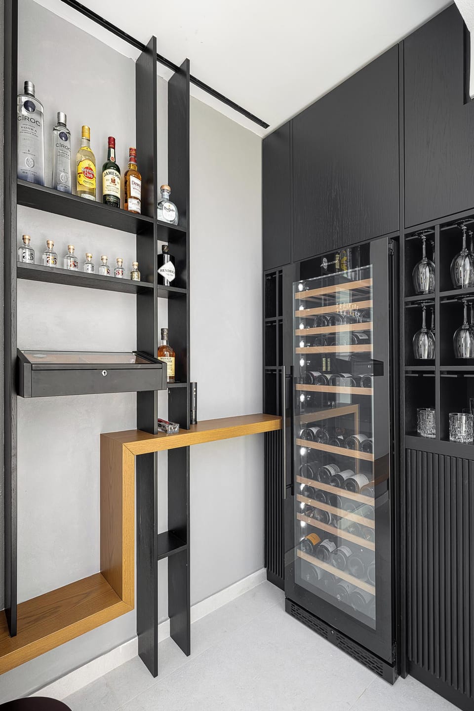 Wine & Cigar Room 
The villa has a detached wine and cigar room where guests can enjoy a selection of products for an extra charge, with more details provided by the owner upon arrival.