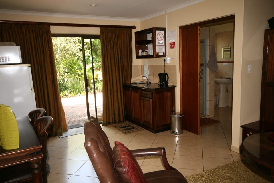 Selati 8 - Luxury Unit | Private kitchen | Coffee/tea maker, fridge, microwave, electric kettle