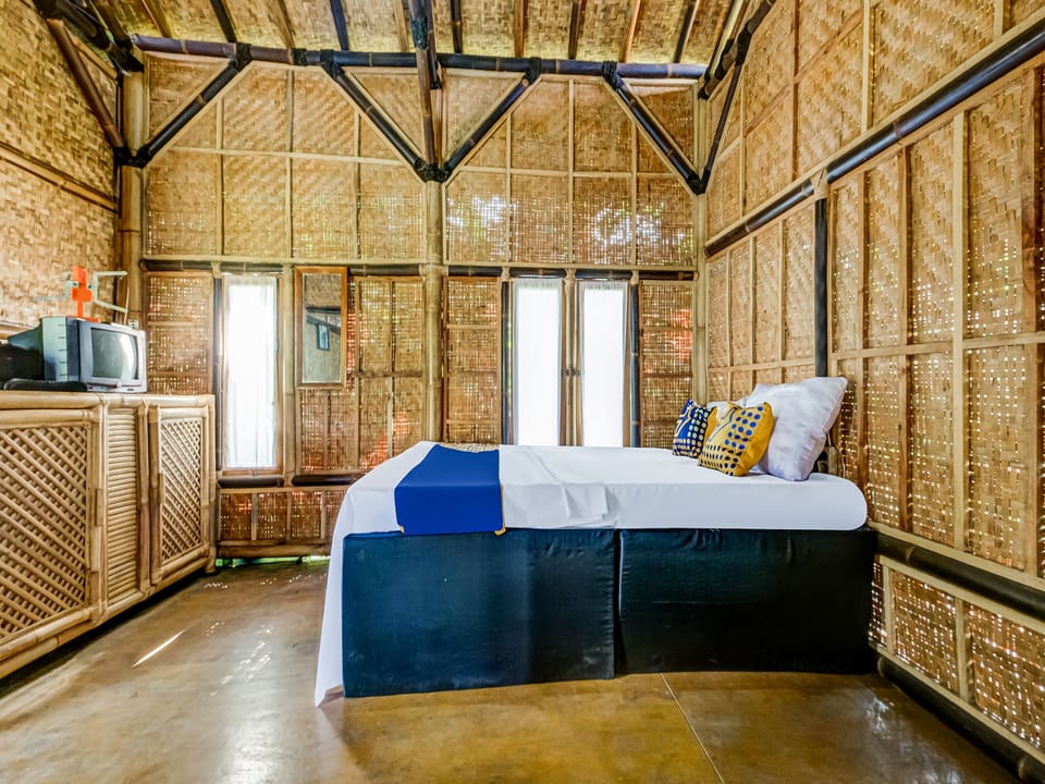 Economy Room | Desk, free WiFi, bed sheets