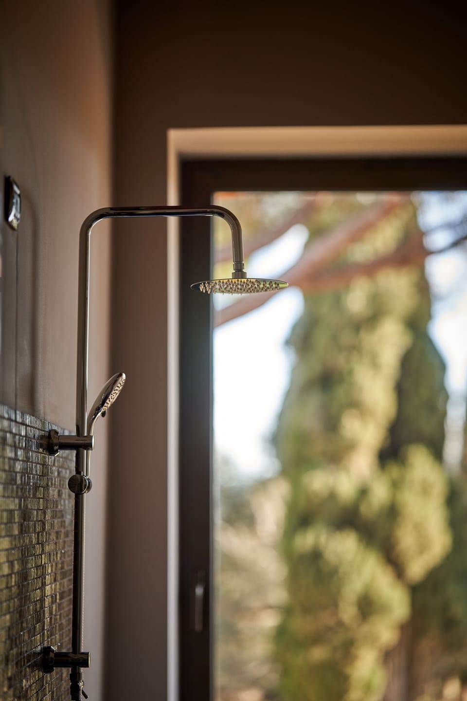 Family Deluxe Room | Bathroom | Combined shower/tub, designer toiletries, hair dryer, bathrobes