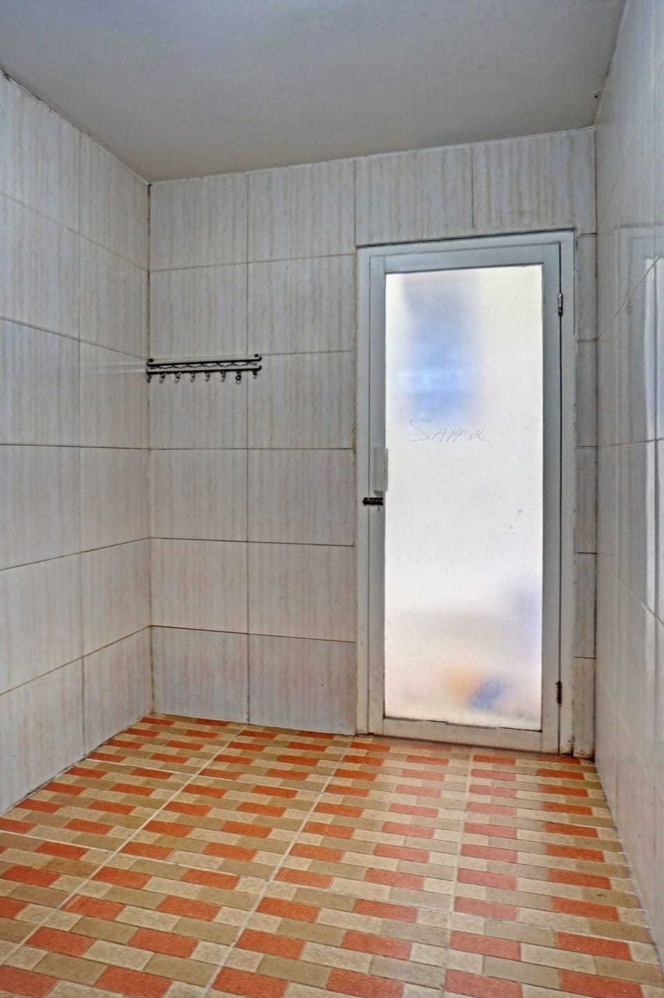 Family Room | Bathroom | Shower, rainfall showerhead, towels, toilet paper