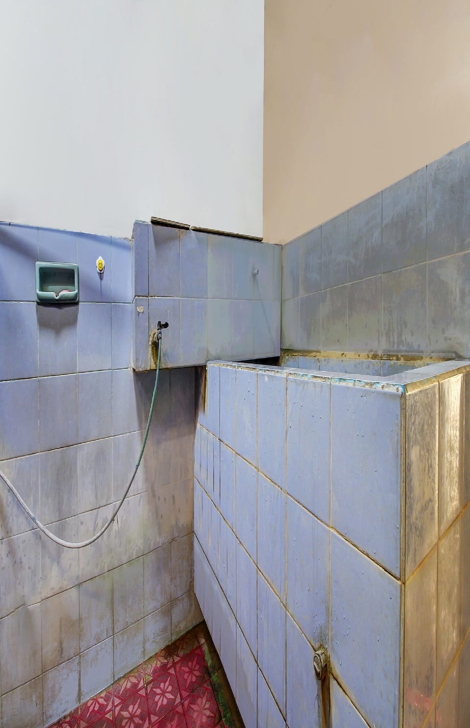 Basic Double Room | Bathroom | Shower, towels, toilet paper