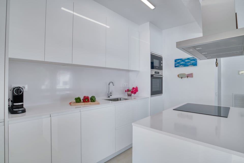 Large kitchen in a house for rent in l'Escala.