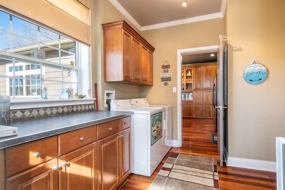 Laundry room- equipped with detergent for your use!