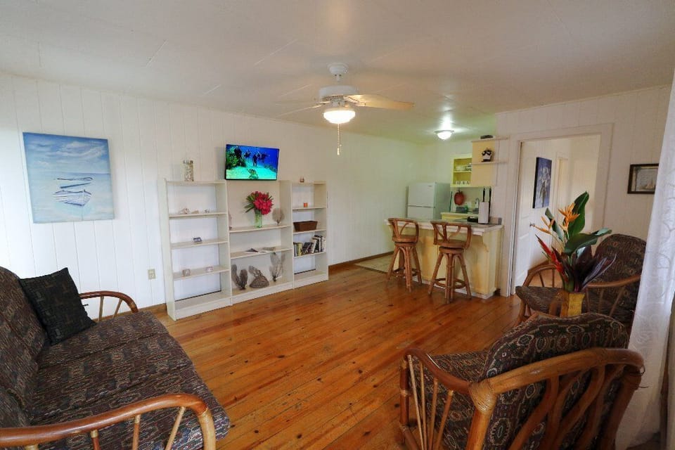 View through Living Room towards your own fully stocked kitchen~