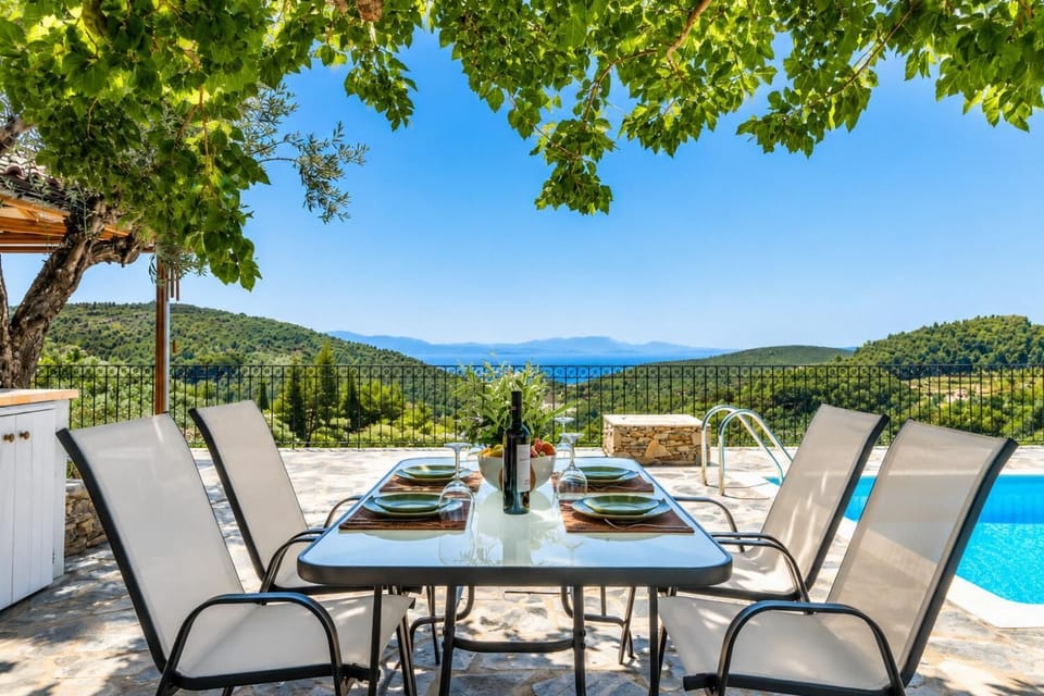 Outdoor Dining area