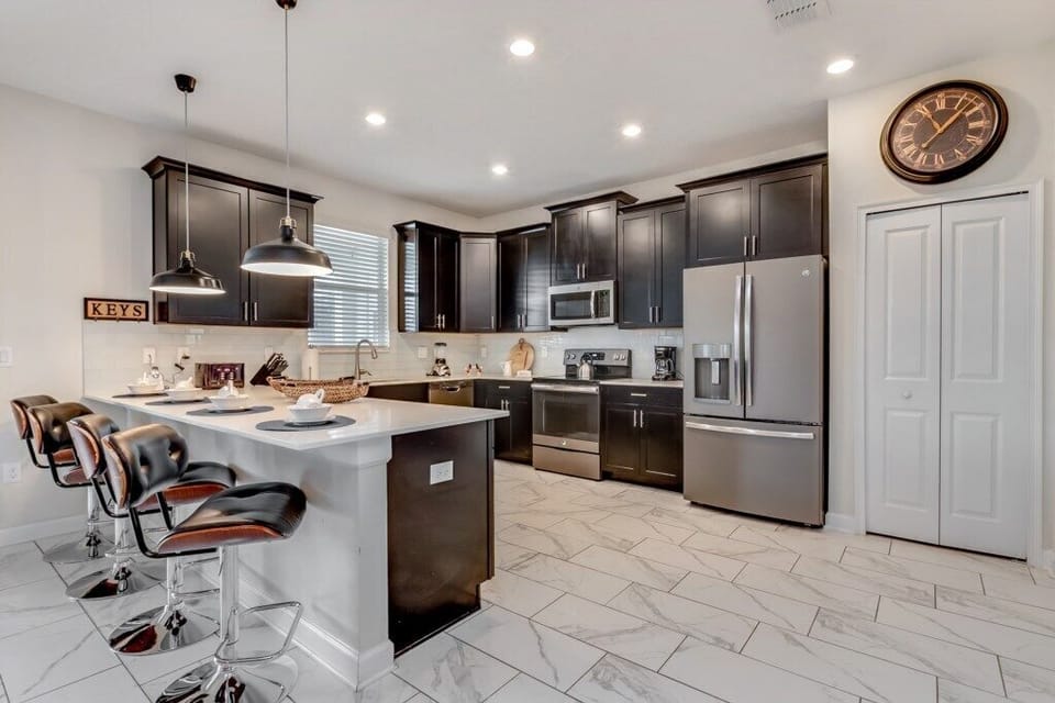 8940TitaniumWay,ChampionsGate_11