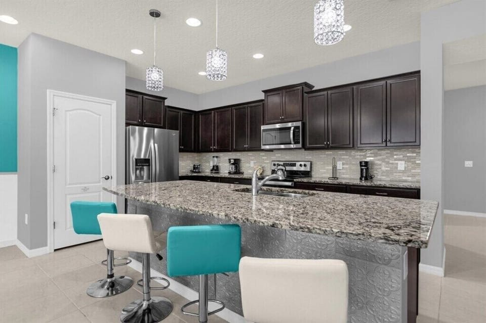 2424 Tangier Dr (Arranged) (7).jpg