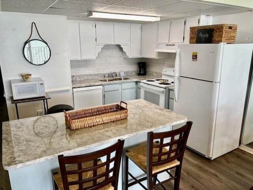 Condo, 2 Bedrooms | Private kitchen | Coffee/tea maker, fridge, oven, toaster