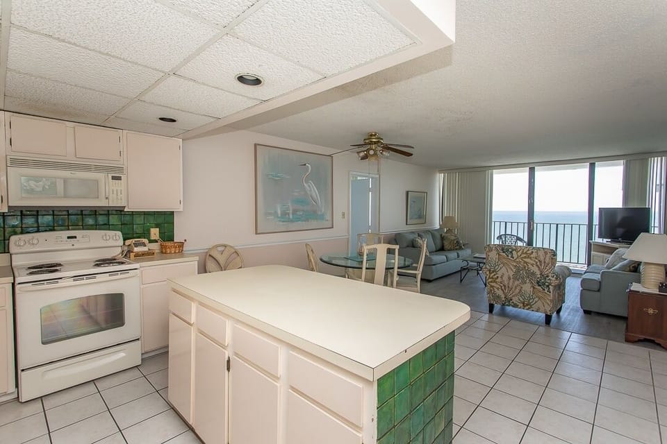 Condo, 2 Bedrooms | Private kitchen | Coffee/tea maker, fridge, oven, toaster