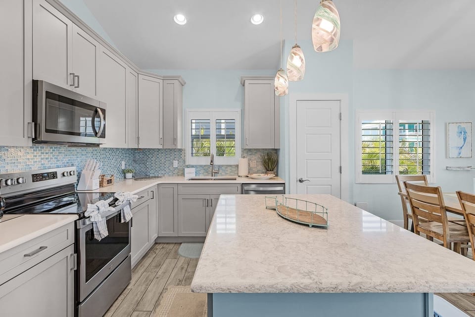 House, 3 Bedrooms | Private kitchen | Coffee/tea maker, fridge, oven, toaster