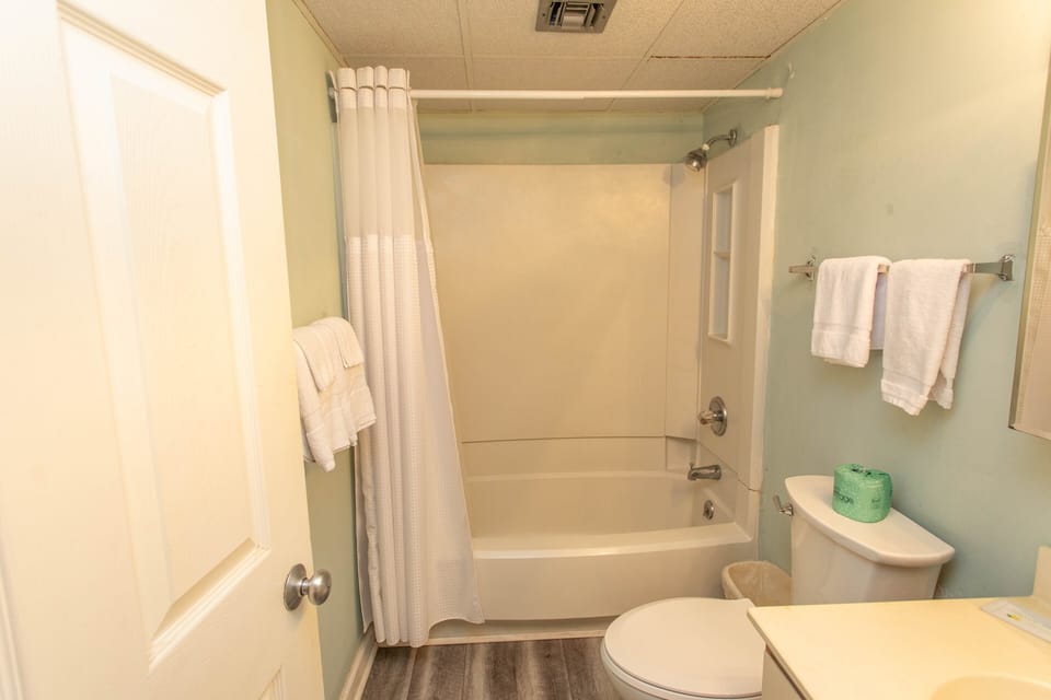 Royal Garden Resort 201 3 Bedroom Condo by RedAwning Apartment in Garden City