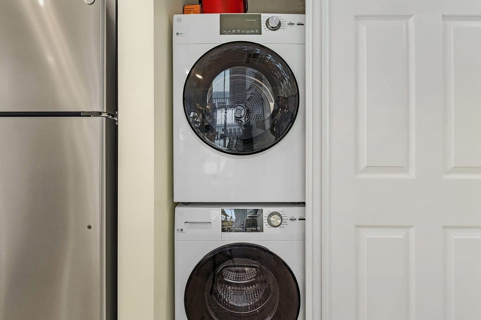 Condo, 2 Bedrooms | Laundry