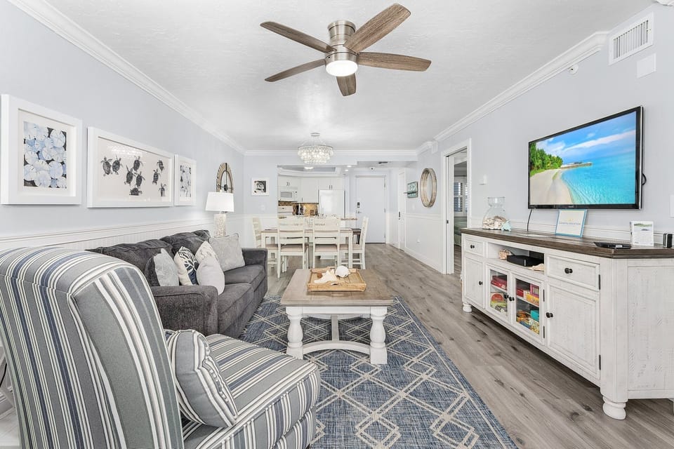 Condo, 2 Bedrooms | Interior