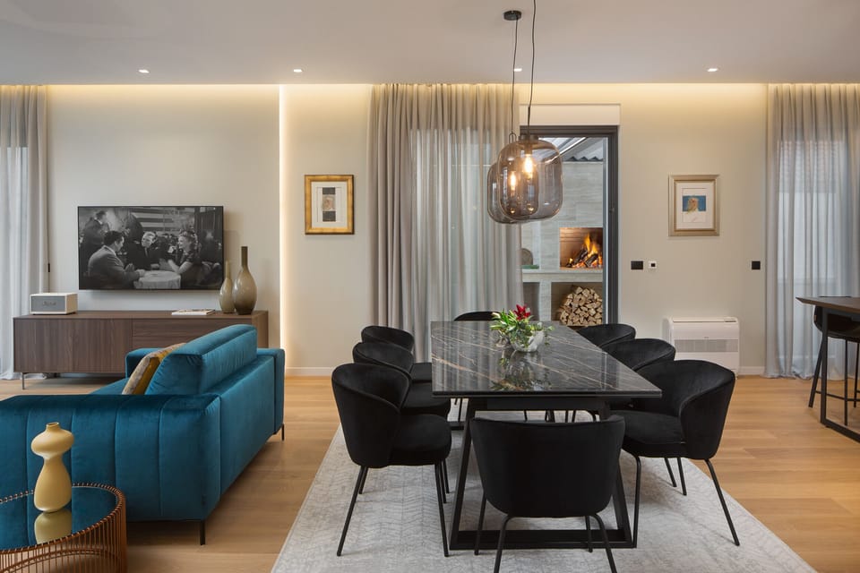 Villa, 3 Bedrooms, Private Pool, Mountain View | In-room dining
