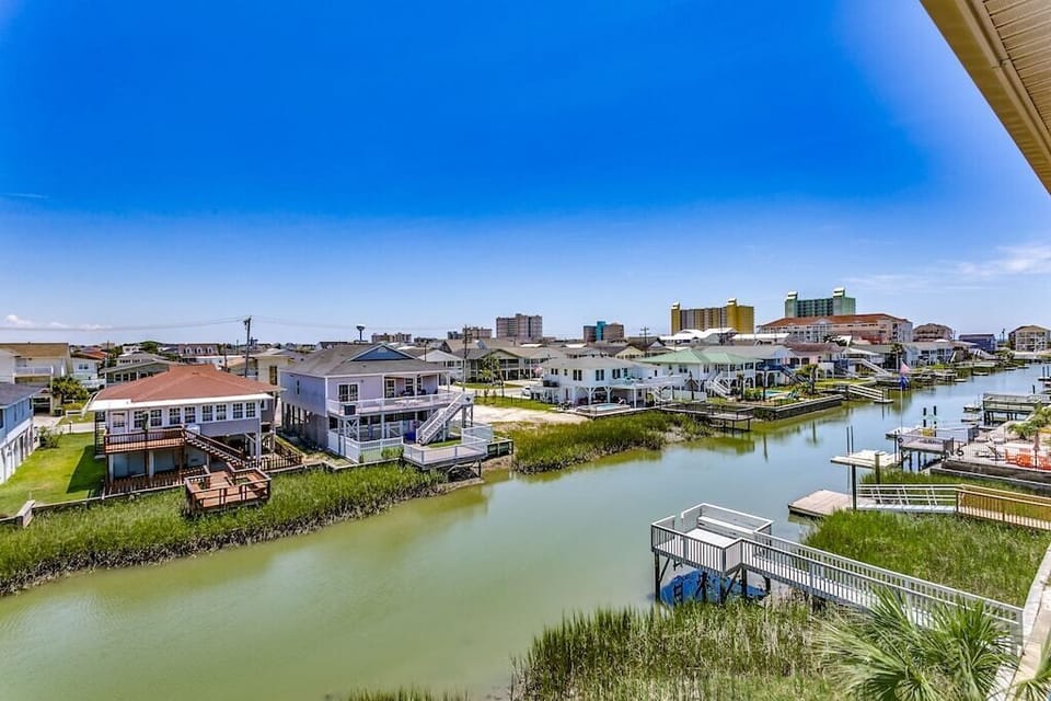 Beautiful Channel Views 