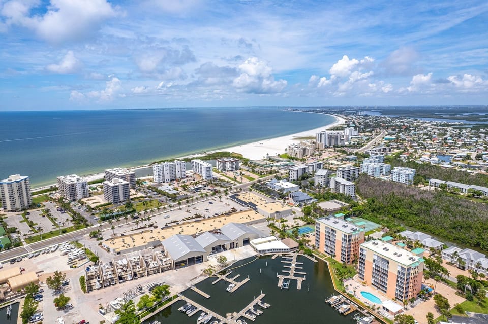 Condo, 2 Bedrooms | Aerial view