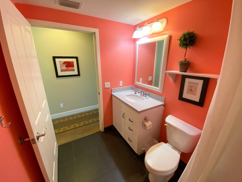 Harbour House At The Inn Unit 211 1 Bedroom Condo by RedAwning Apartment in San Carlos Island