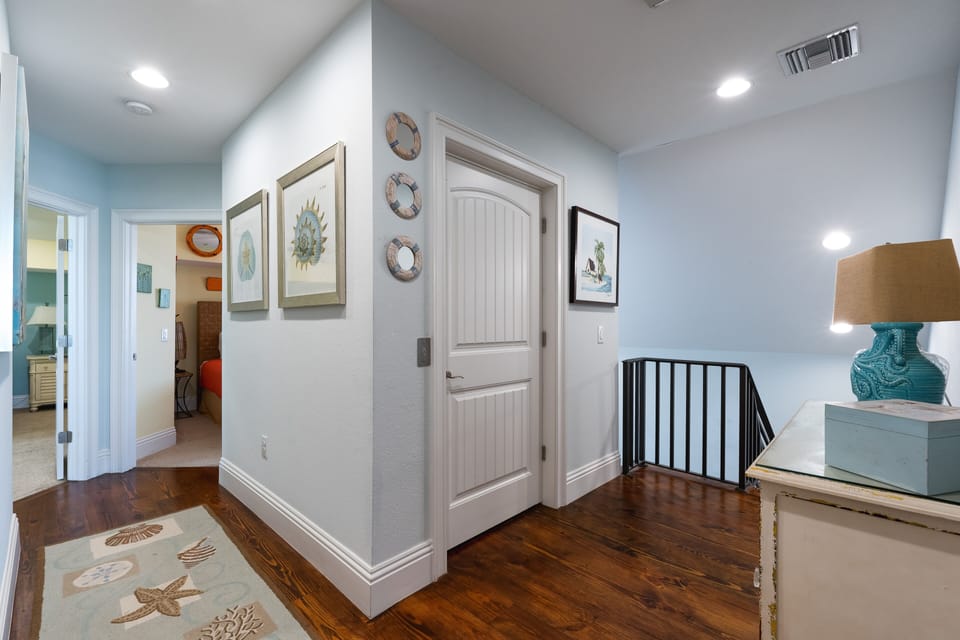 House, 5 Bedrooms | Interior