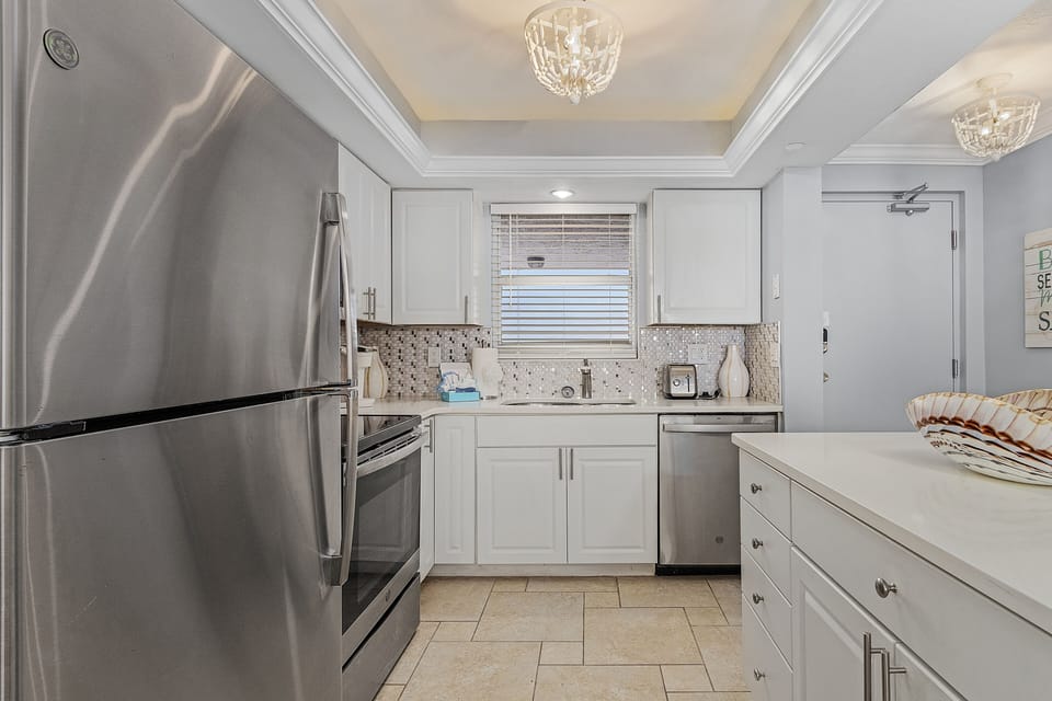 Condo, 2 Bedrooms | Private kitchen | Coffee/tea maker, fridge, oven, toaster