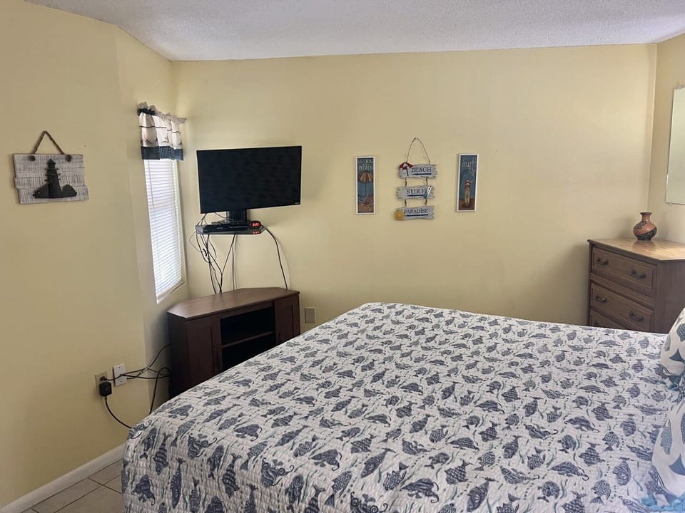 Condo, 3 Bedrooms | 3 bedrooms, WiFi (free), individually decorated, individually furnished