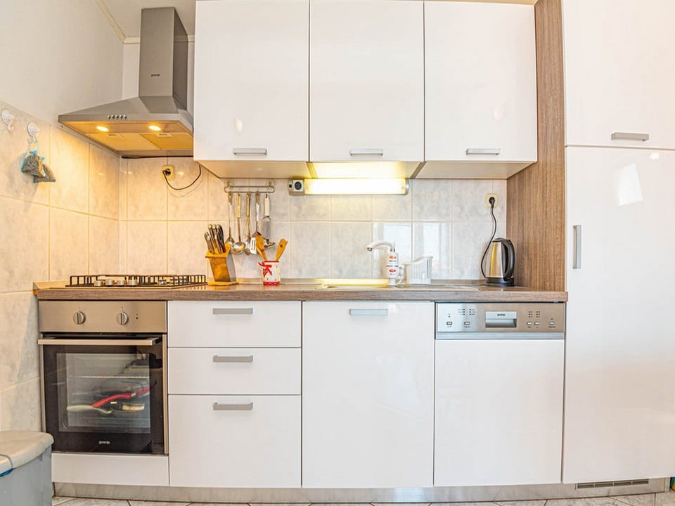 House (Three Bedroom Holiday Home with Swimm) | Private kitchen | Fridge
