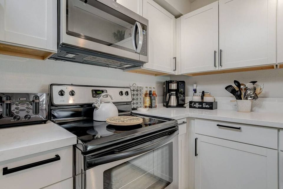 Newly renovated kitchen.Prepare your favorite dish in your fully stocked kitchen