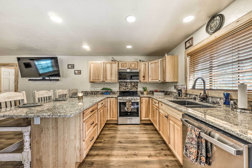 Kitchen | Coffee Grinder | Crockpot | Drip Coffee Maker | Toaster