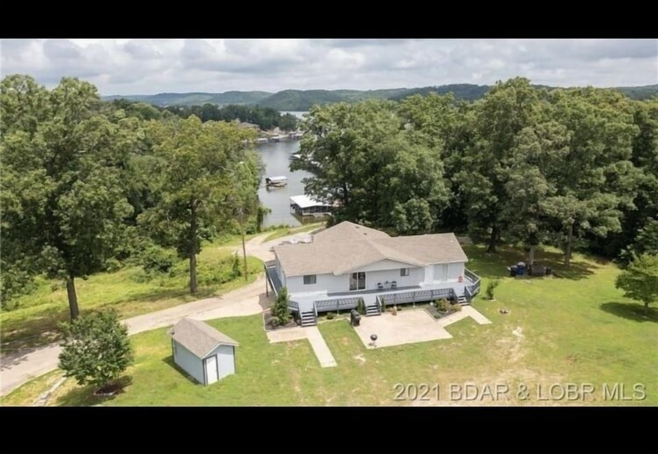 Aerial view from front.