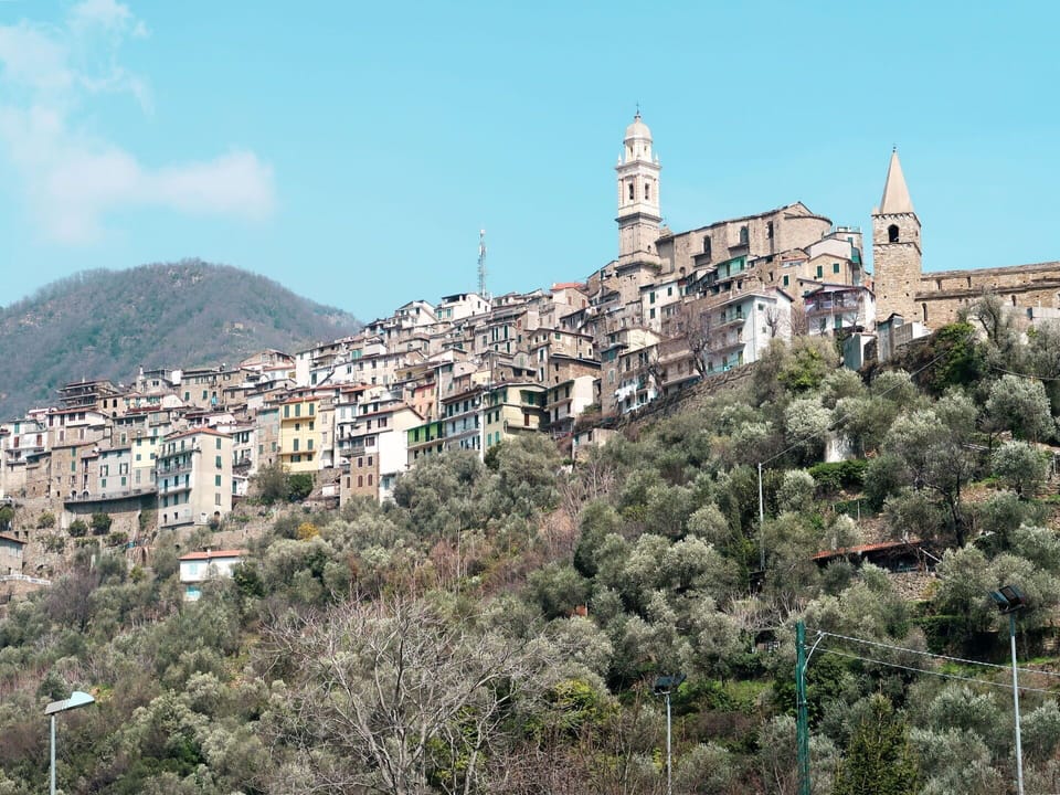 Mountainous Landforms, Hill, Mountain, Highland, Hill Station, Mountain Range, Village, Tourist Attraction, Slope, Spire