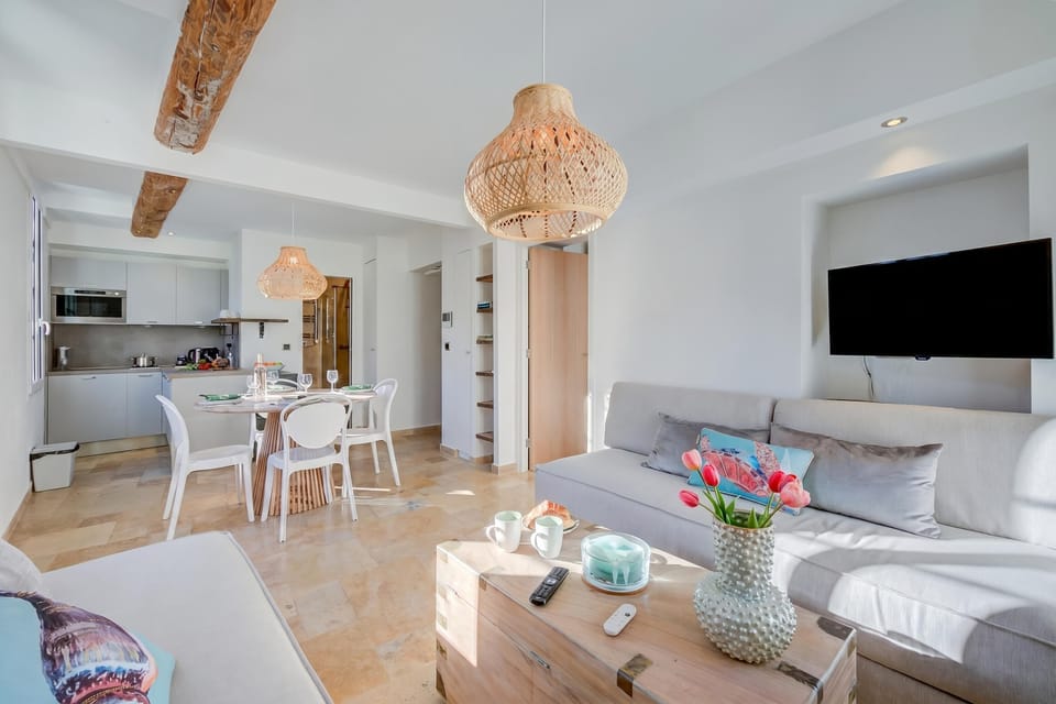 Living and dining room