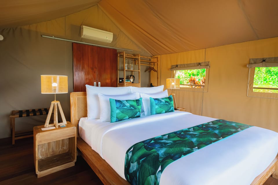 Kaura Pavilion | In-room safe, free WiFi, bed sheets
