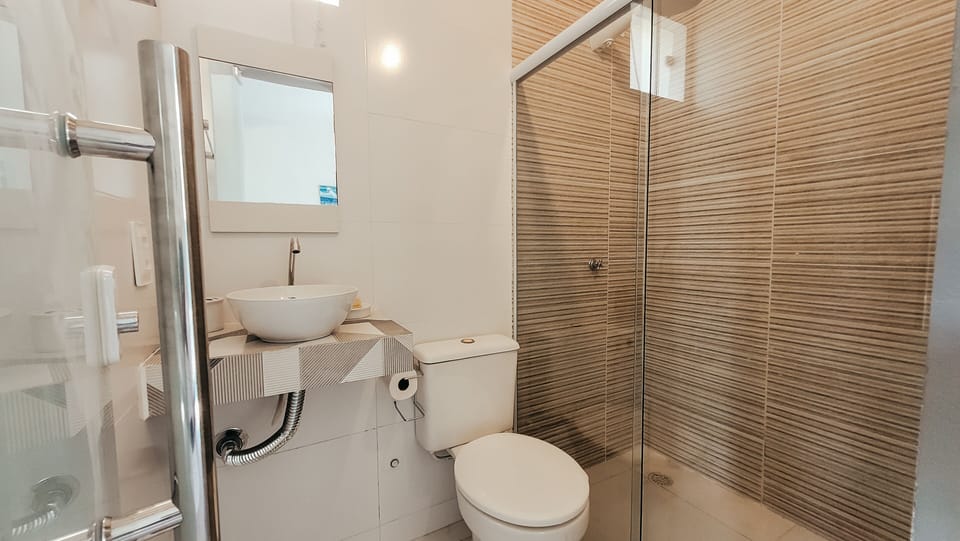 Family Quadruple Room | Bathroom | Towels