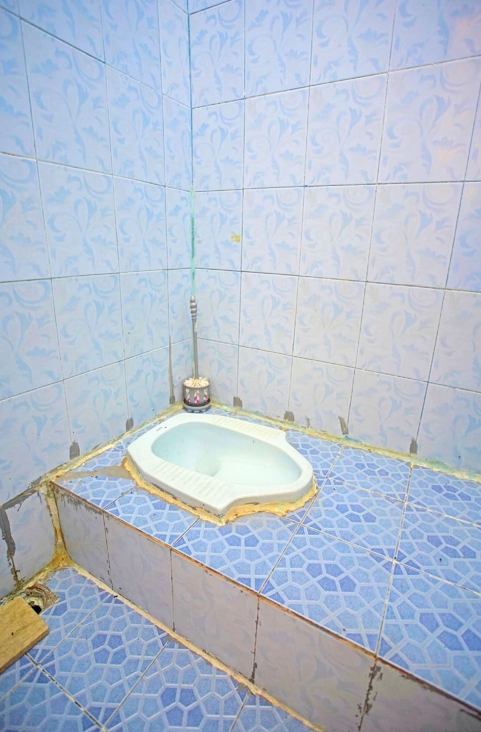 Basic Single Room | Bathroom | Shower, toilet paper