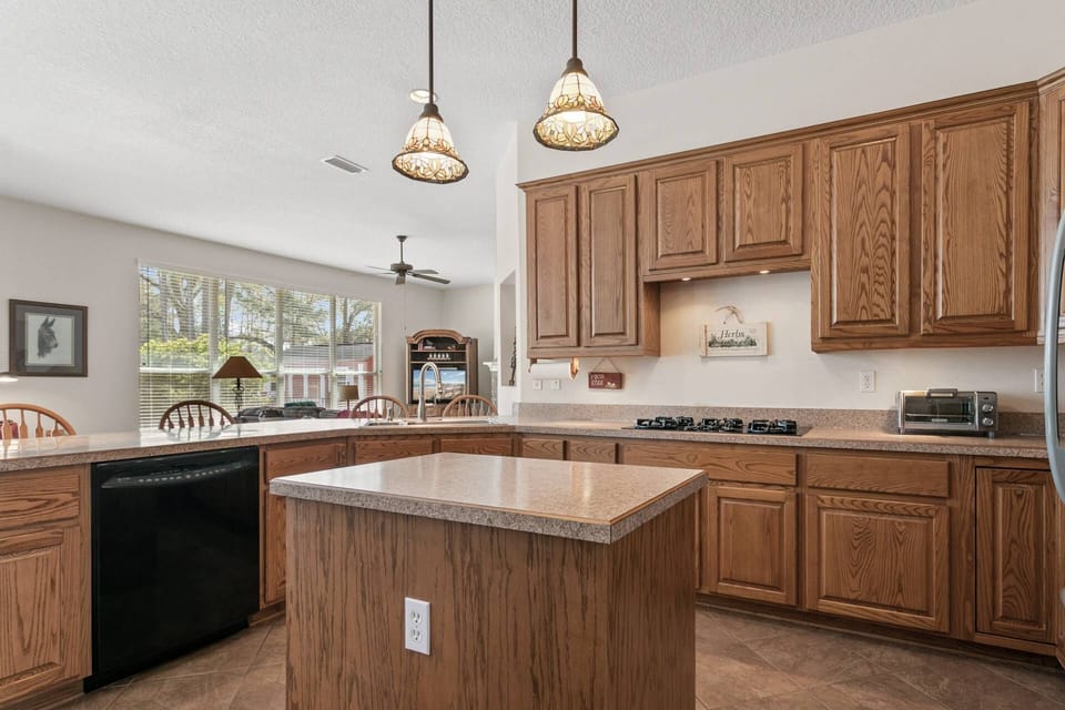 Spacious Kitchen - with bar counter seating