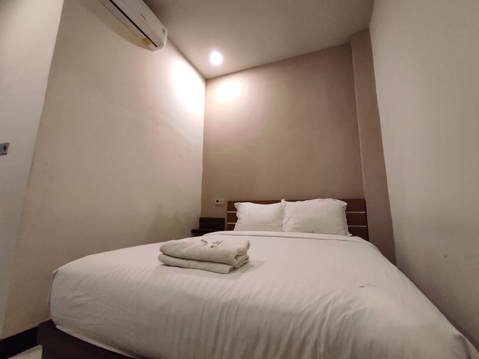 Deluxe Double Room | WiFi (free), bed sheets