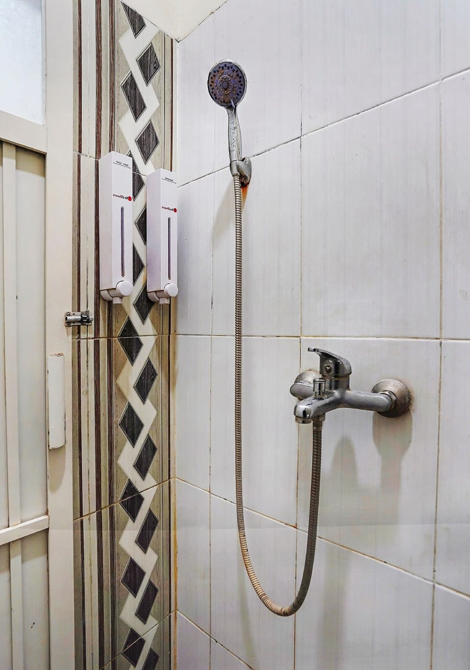 Deluxe Double Room | Bathroom | Shower, towels, toilet paper