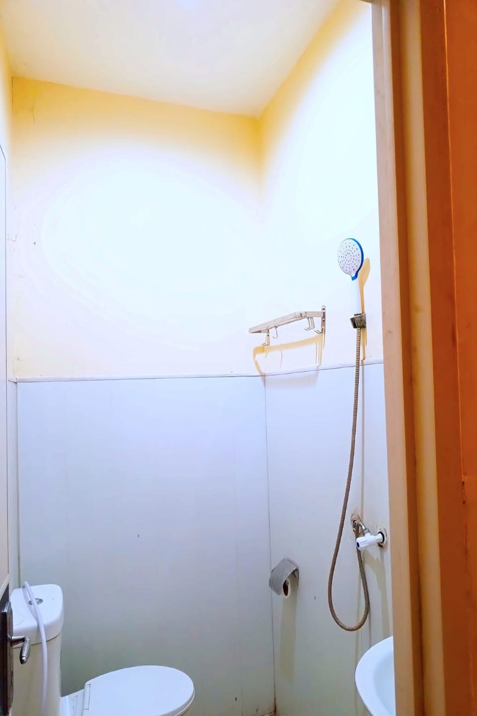 Deluxe Double Room | Bathroom | Shower, towels, toilet paper
